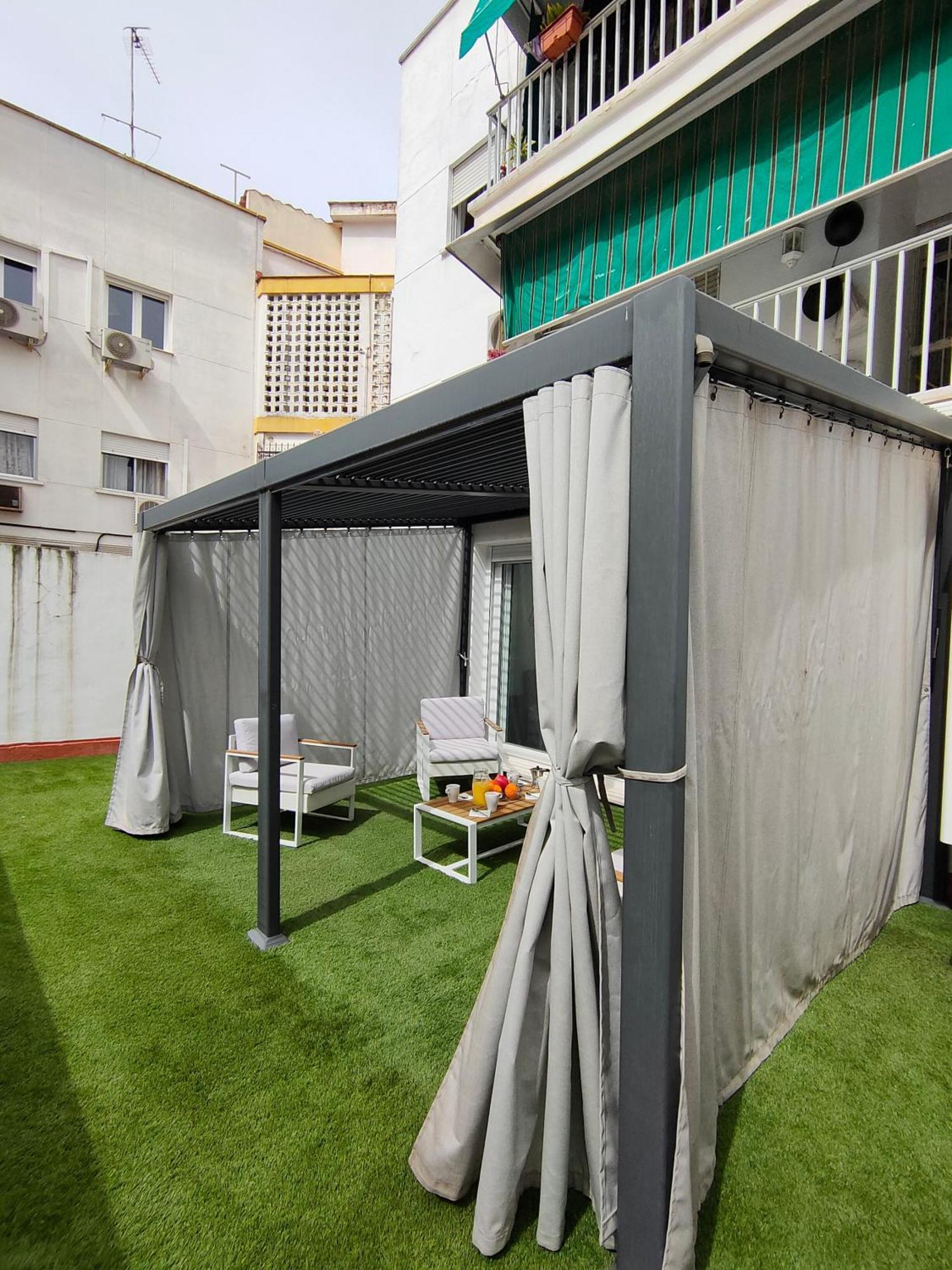 סביליה Casa Mallen, Con Amplia Terraza, En El Barrio De Nervion מראה חיצוני תמונה